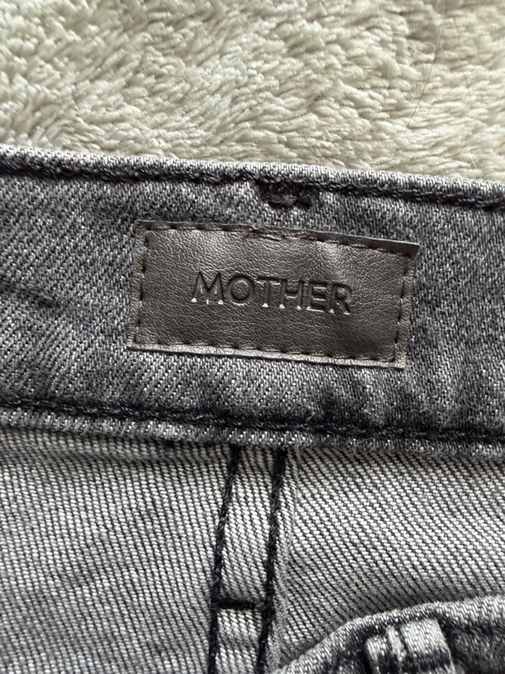 MOTHER The Weekender Women's Flared Jeans - Washed Black/Grey Stretch Denim 25 - Picture 4 of 9